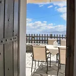Σπίτι διακοπών Spacious House With Sea View In *