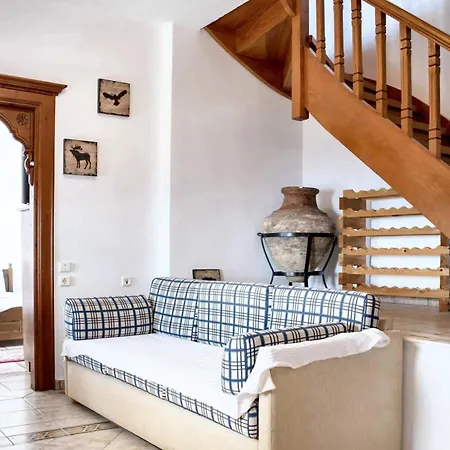 Spacious House With Sea View In Дом отдыха