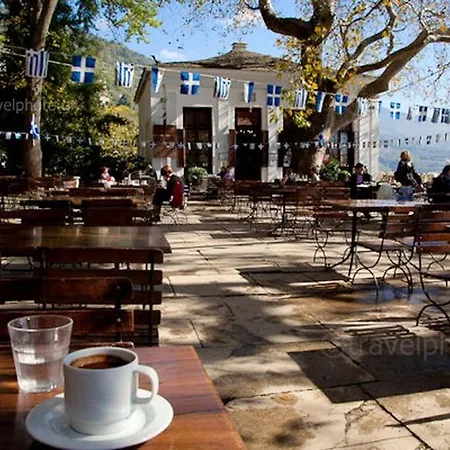 Spacious House With Sea View In Volos