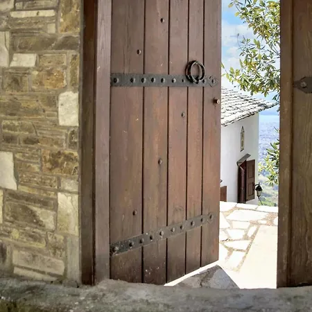 Spacious House With Sea View In Volos