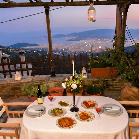 Spacious House With Sea View In Vólos
