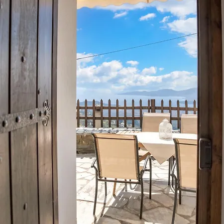 Hébergement de vacances Spacious House With Sea View In