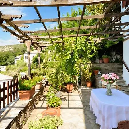 Hébergement de vacances Spacious House With Sea View In *