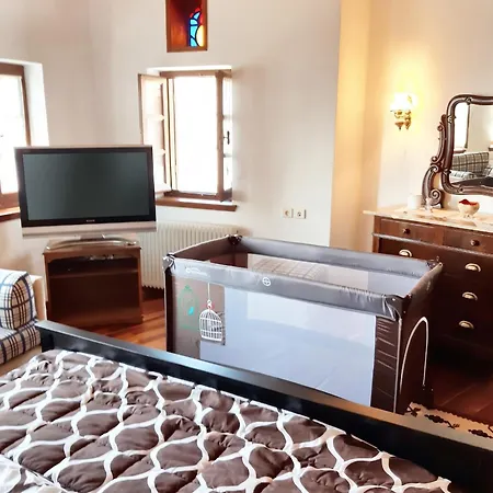 Spacious House With Sea View In * Vólos