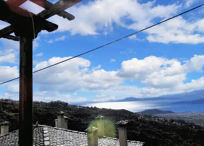 Spacious House With Sea View In * 볼로스