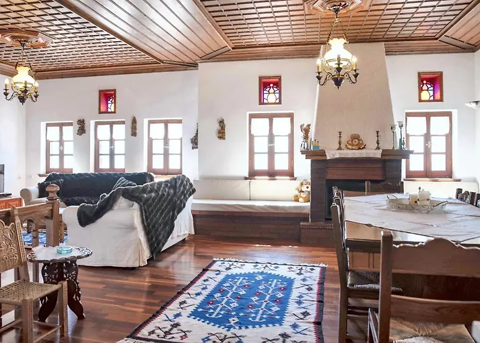 Spacious House With Sea View In *