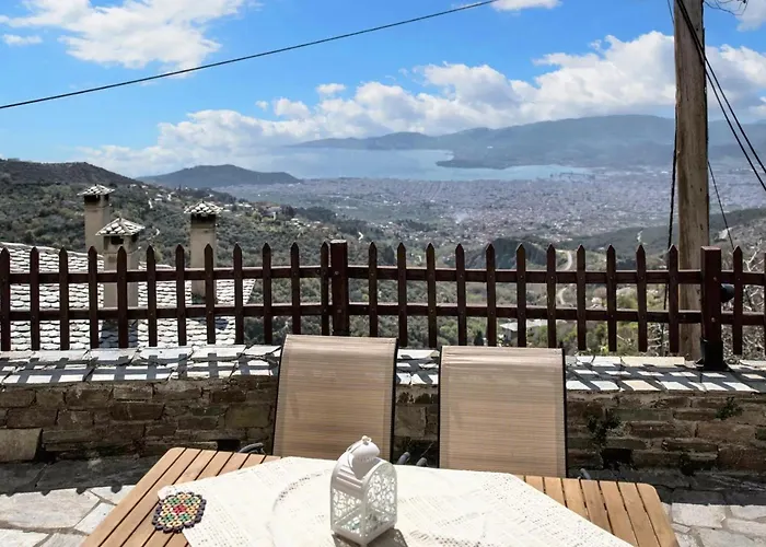 펜션 Spacious House With Sea View In *