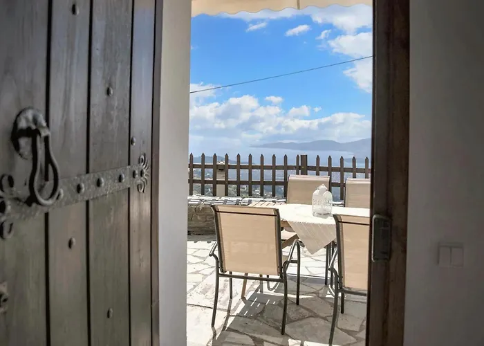 펜션 Spacious House With Sea View In *