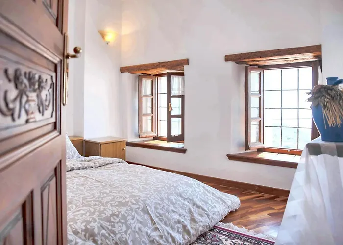 Spacious House With Sea View In 볼로스